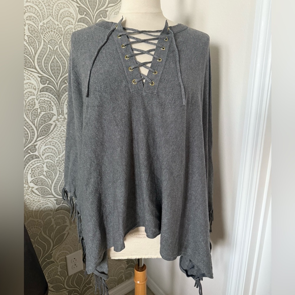 Elegant Gray Lace-Up Poncho